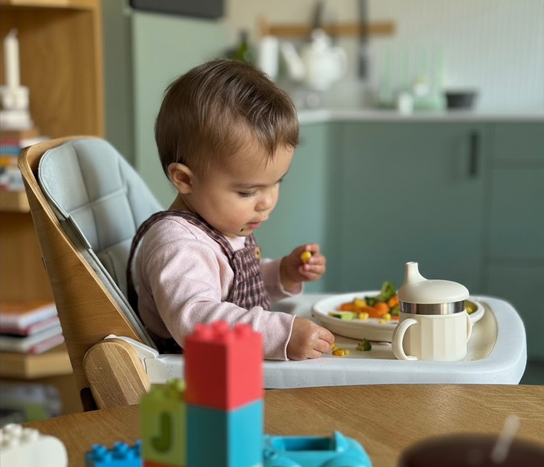 Duurzaam eten aan tafel: de voordelen van RVS kinderborden en drinkbekers