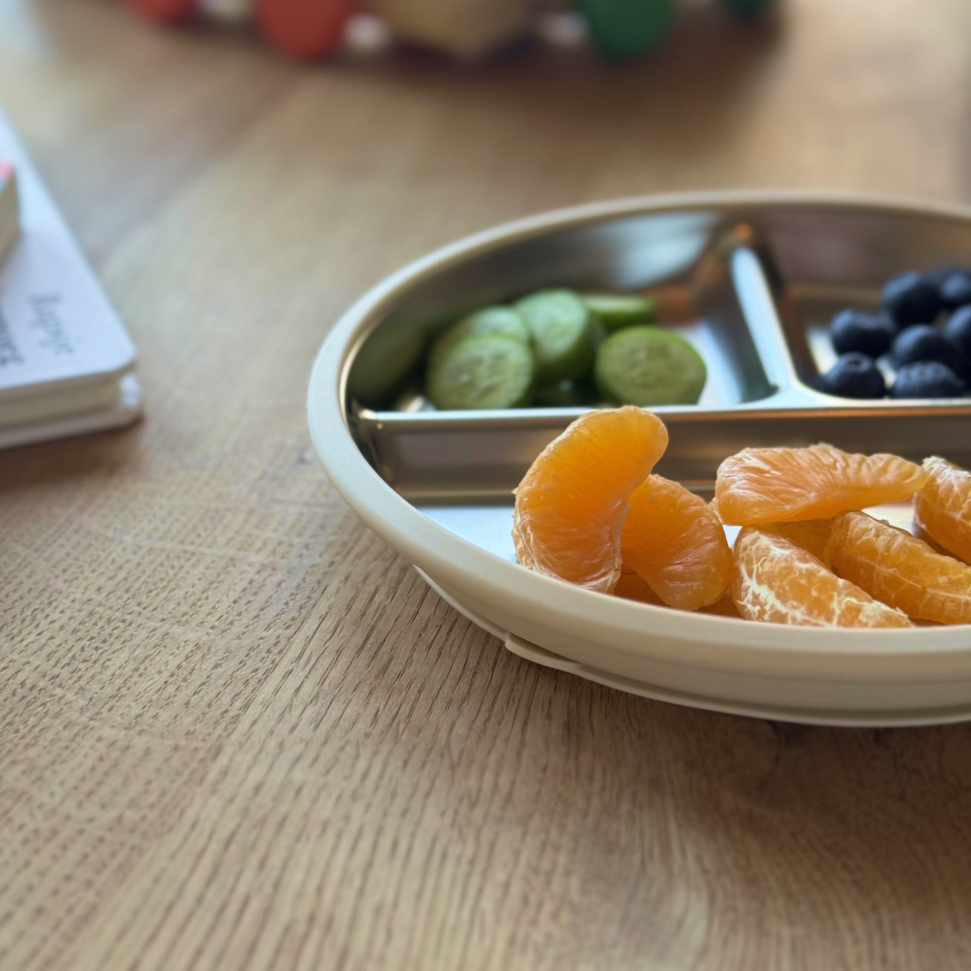 RVS Kinderbord en Kinderbeker met Siliconen Omhulsel – Voordeelset 2-delig